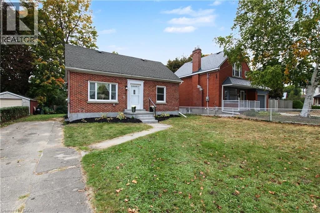 223 MARGARET Avenue — photo 3 of 40