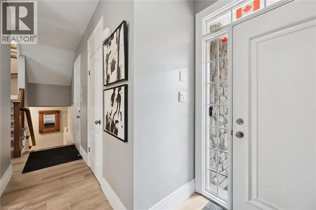 276 SIMS ESTATE Drive Unit# 9 — photo 5 of 35