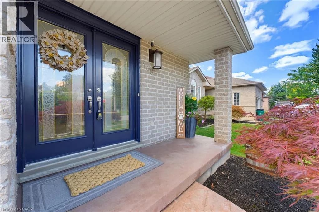 135 MCNICHOL Drive — photo 4 of 46