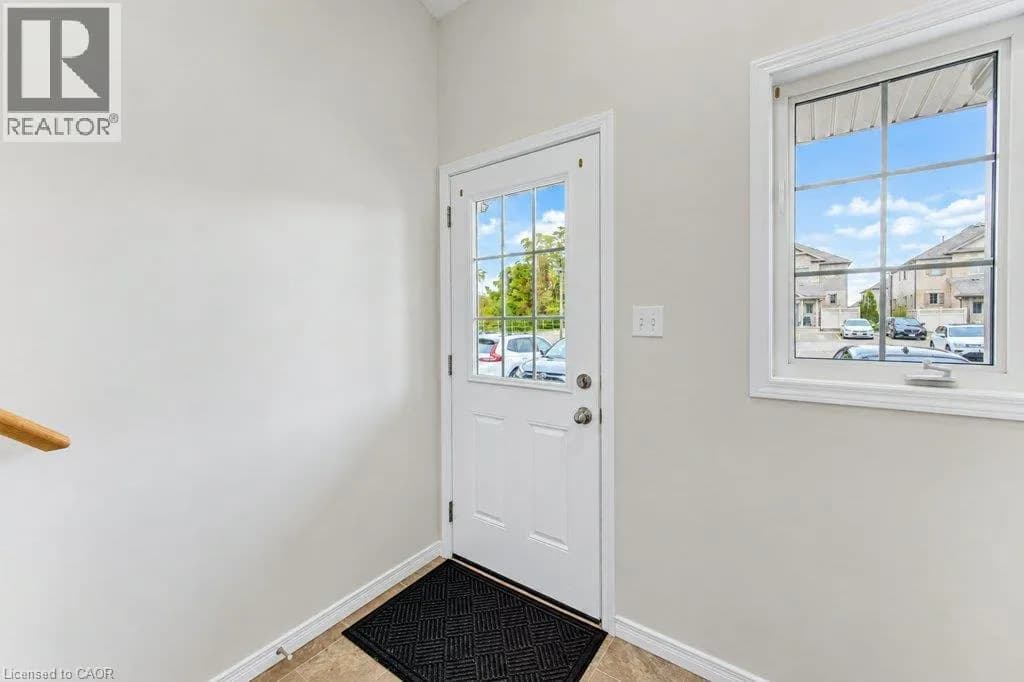 925 GLASGOW Street Unit# C — photo 3 of 33