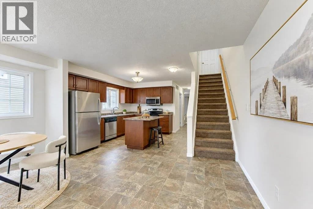 925 GLASGOW Street Unit# C — photo 5 of 33