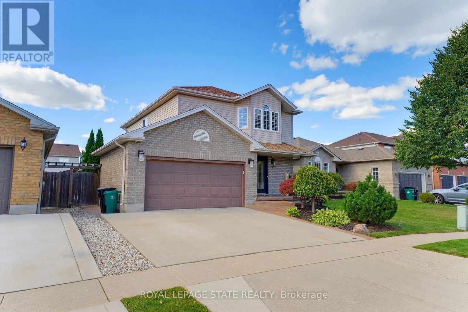 135 MCNICHOL DRIVE — photo 3 of 46