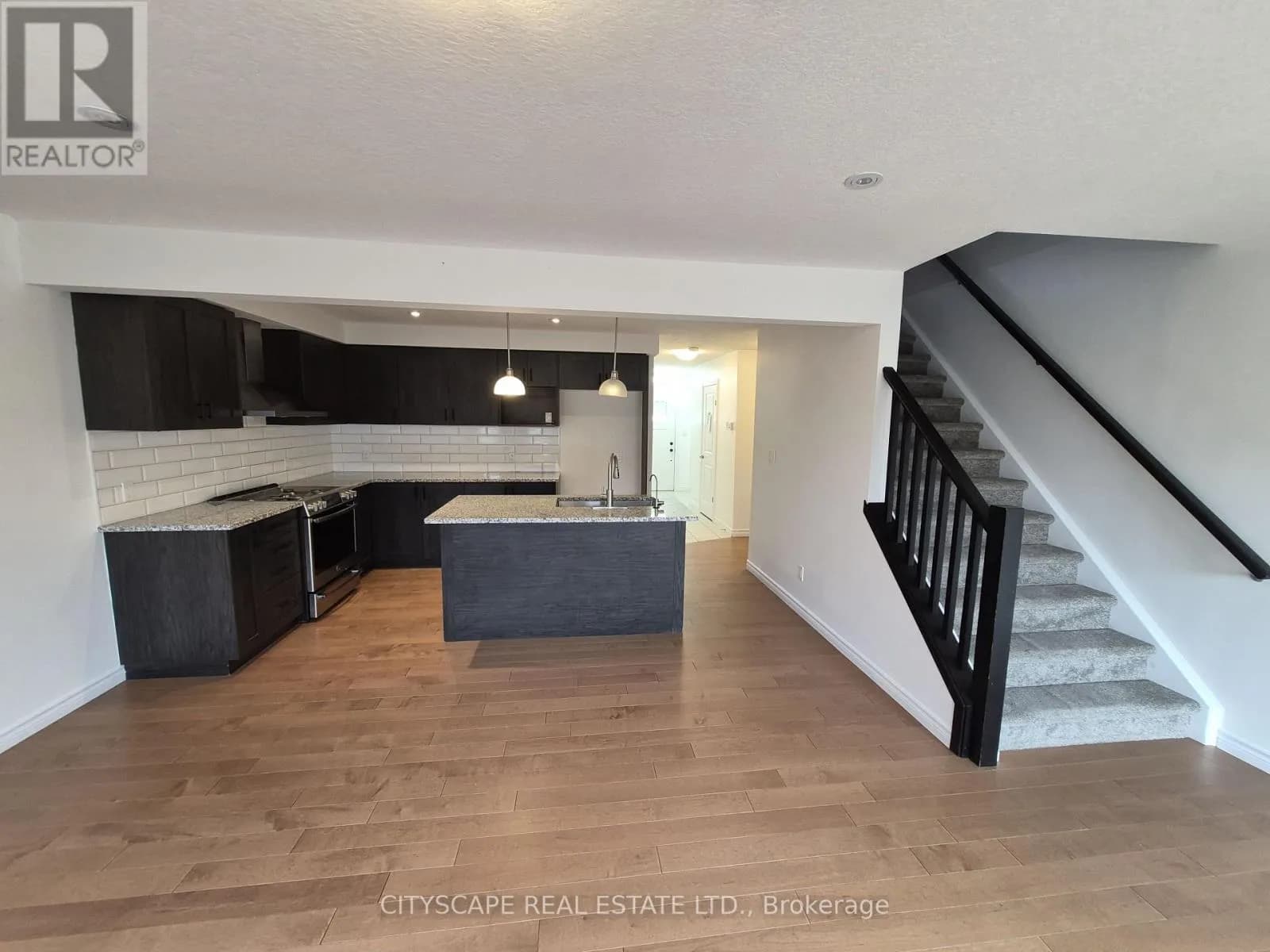 16 - 125 HOLLYBROOK TRAIL — photo 4 of 27