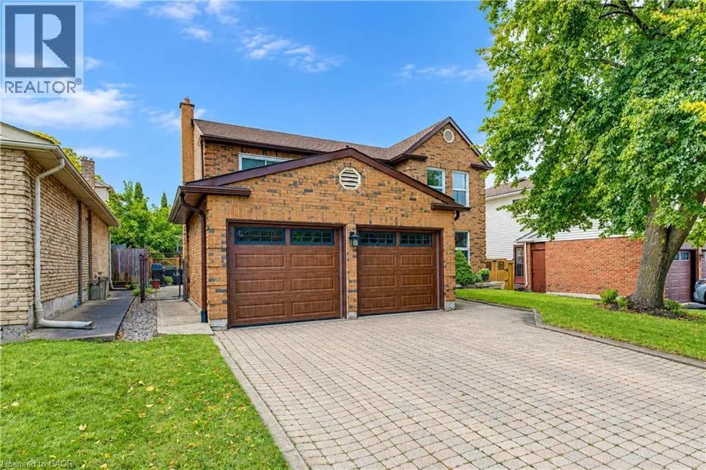 104 DEERWOOD Crescent — photo 1 of 50