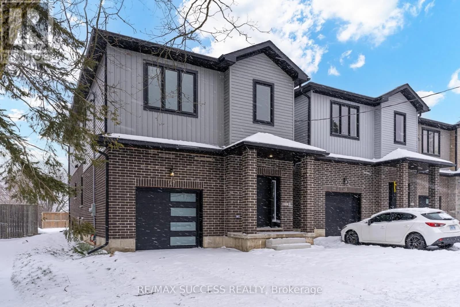 147 SIEBERT AVENUE — photo 4 of 50