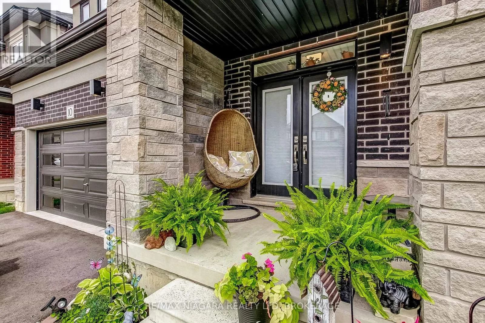 10 INGALLS AVENUE — photo 4 of 50