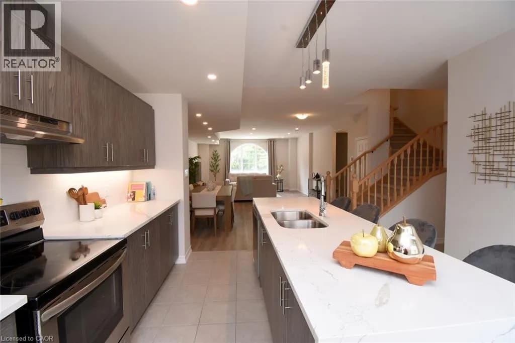 677 PARK Road N Unit# 2 — photo 3 of 23