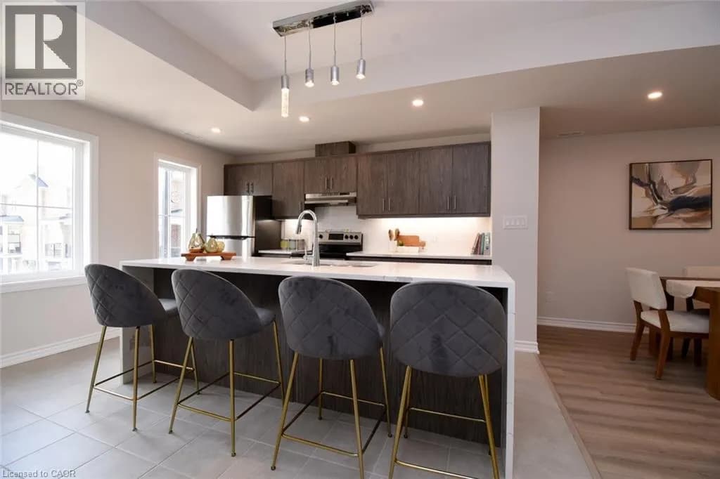 677 PARK Road N Unit# 2 — photo 5 of 23
