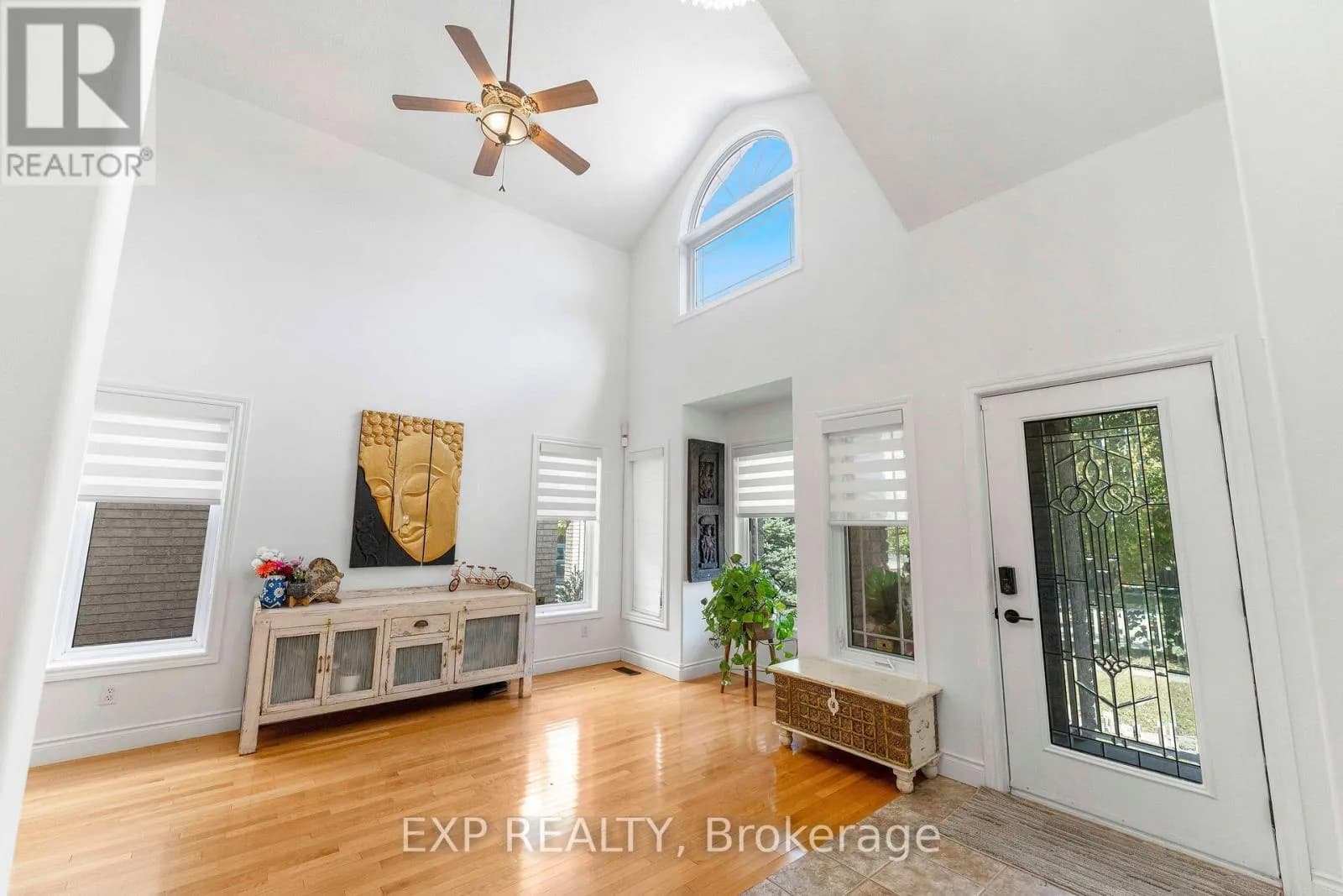 577 WATERTON DRIVE — photo 4 of 50
