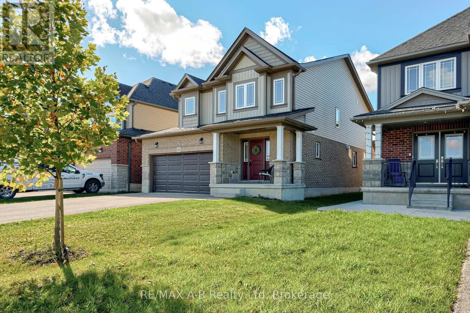 88 DAVIDSON DRIVE — photo 4 of 44