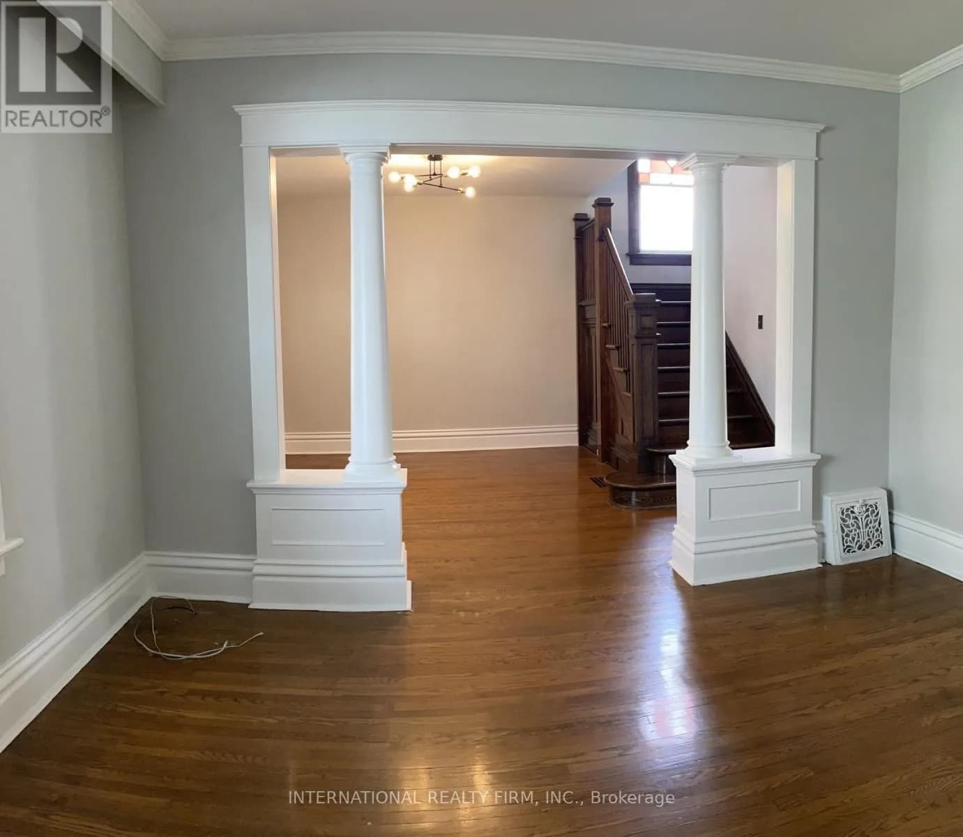 120 ST ANDREWS STREET — photo 5 of 17