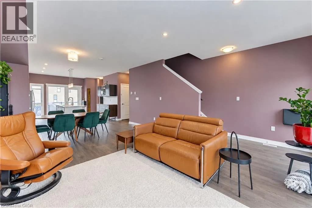 15 BENNINGER Drive — photo 4 of 37