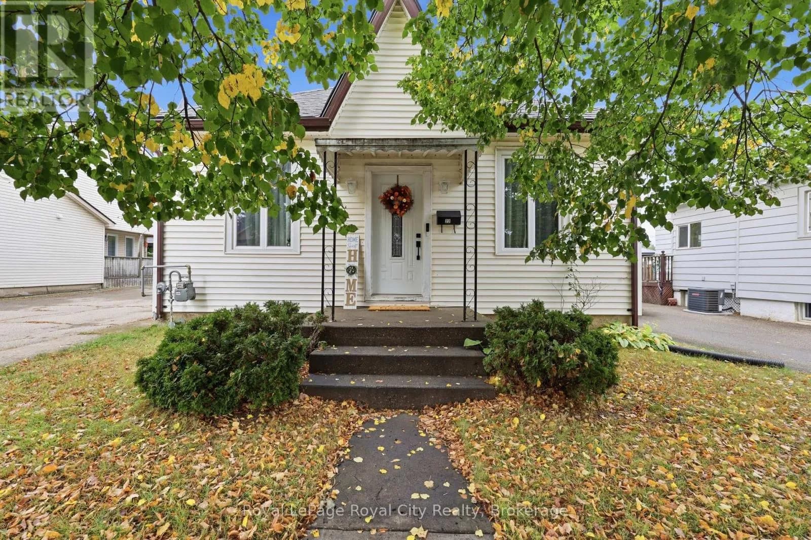 22 HILL AVENUE — photo 4 of 45