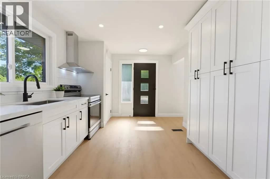 115 EVELYN Street — photo 3 of 25
