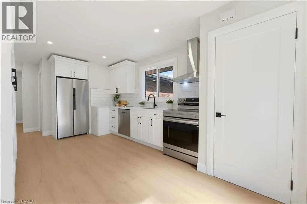 115 EVELYN Street — photo 4 of 25