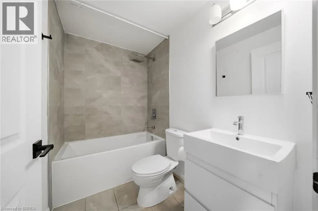 7 ERIE Avenue Unit# 202 — photo 4 of 23