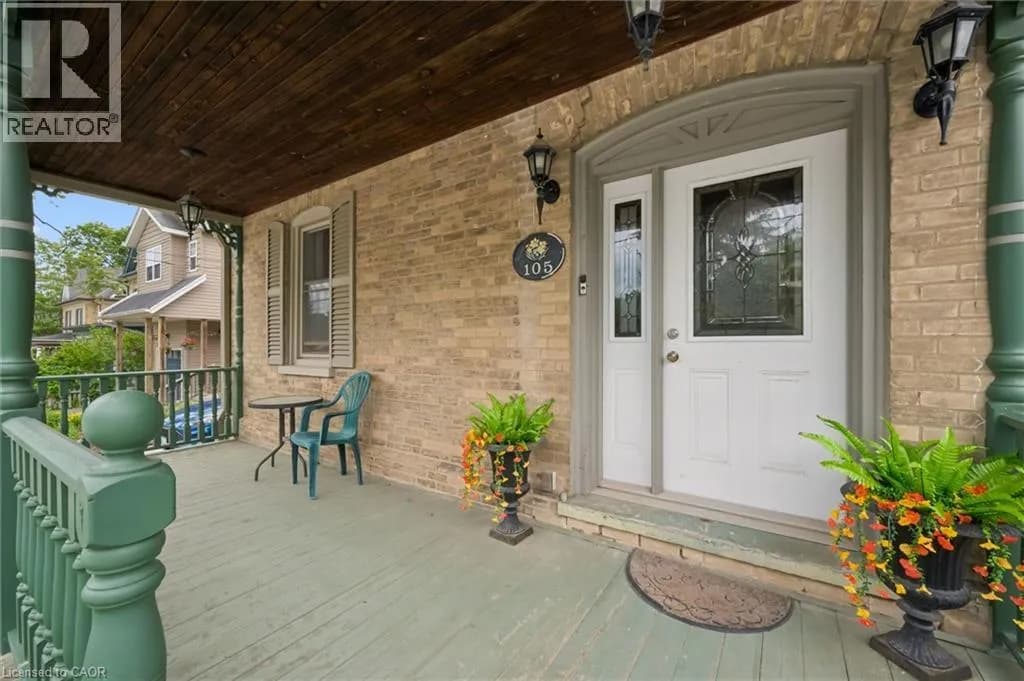 105 SNYDER'S Road W — photo 2 of 39