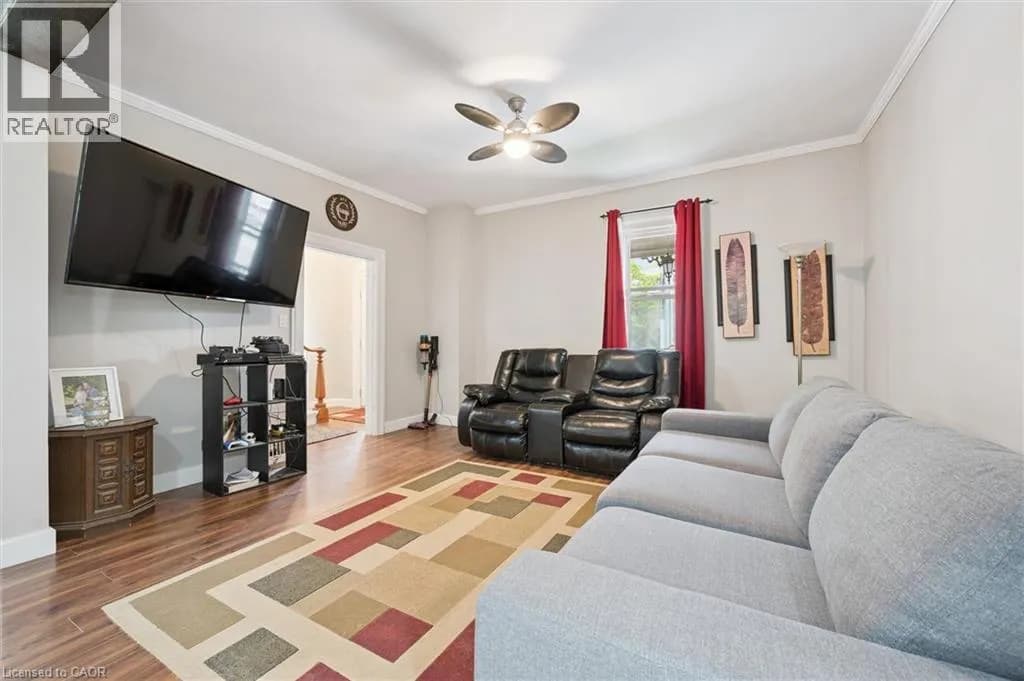 105 SNYDER'S Road W — photo 4 of 39