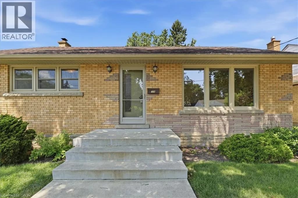184 MURDOCK Avenue — photo 5 of 42