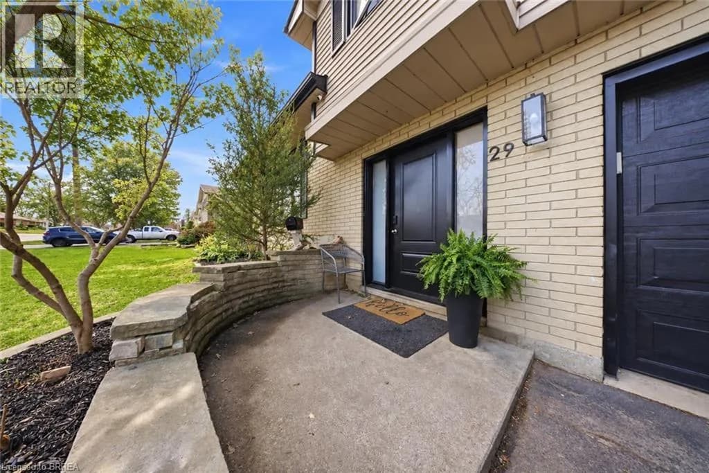 29 ALLWOOD Street — photo 2 of 18