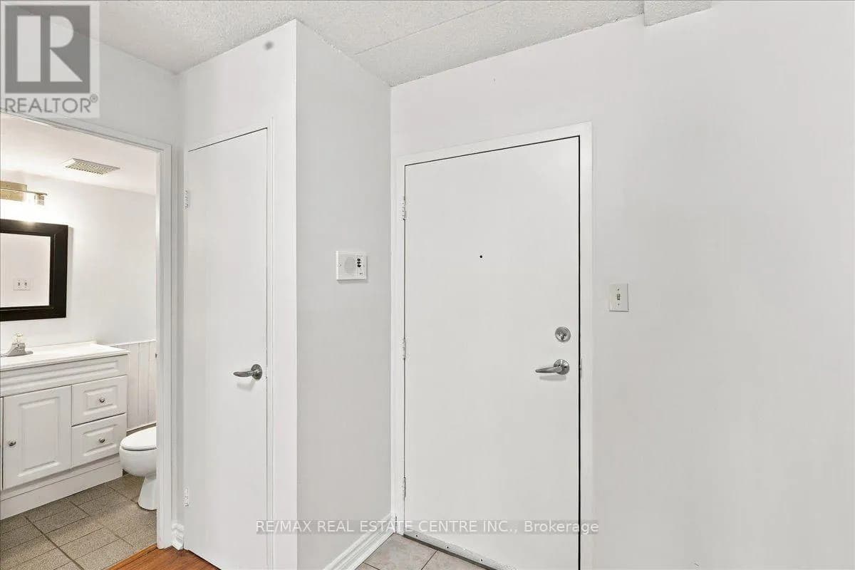 246 - 42 TANNERY STREET E — photo 3 of 29