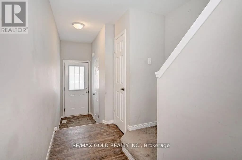 35 - 50 PINNACLE DRIVE — photo 2 of 25