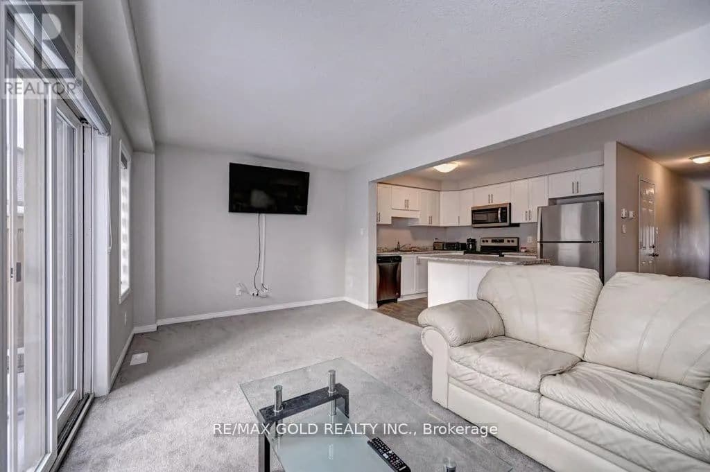 35 - 50 PINNACLE DRIVE — photo 4 of 25