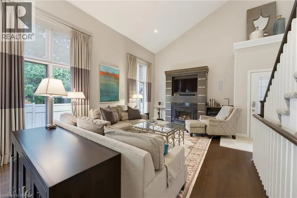 68 FAIRVIEW Drive Unit# 3 — photo 5 of 43