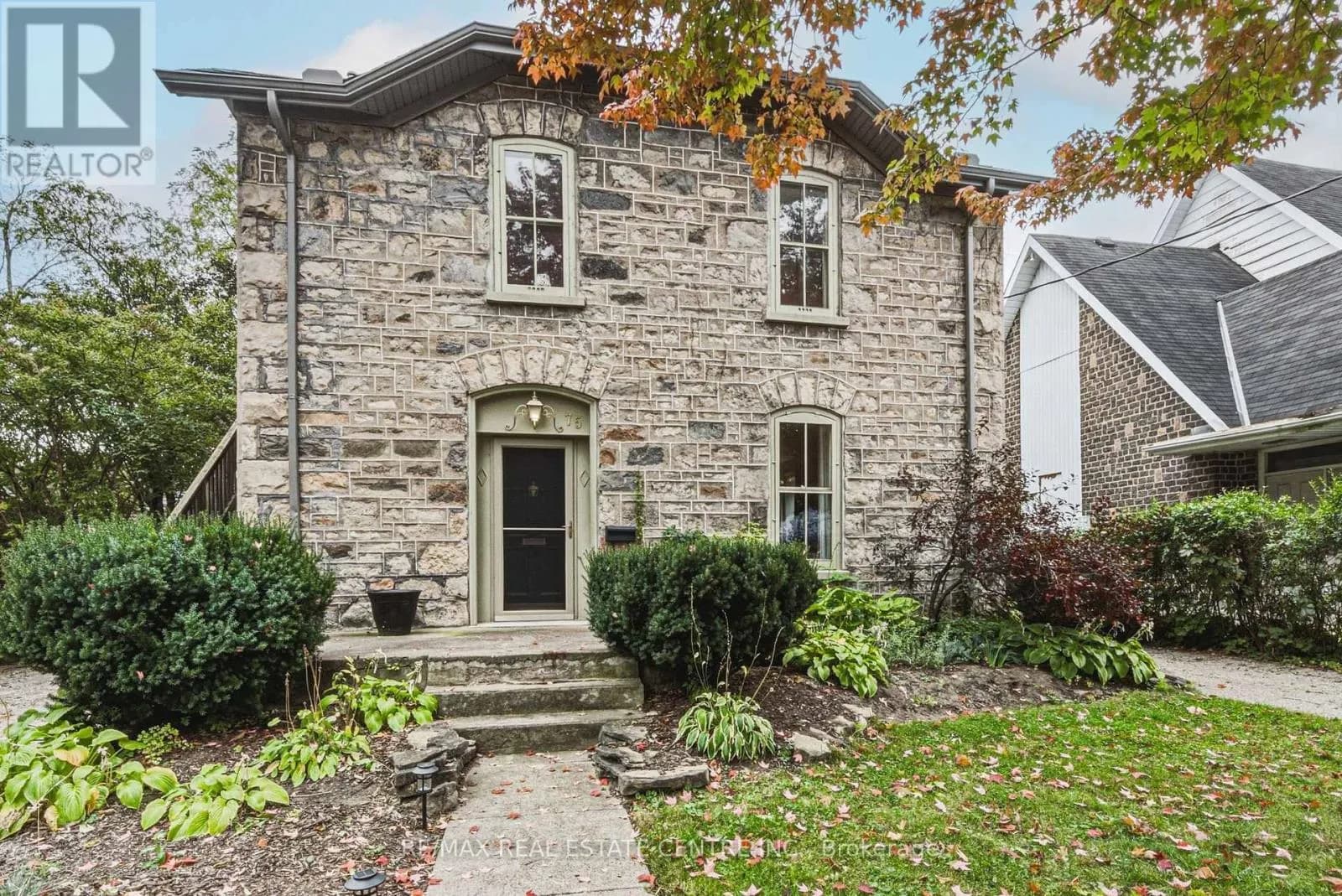 75 POLLOCK AVENUE — photo 1 of 41