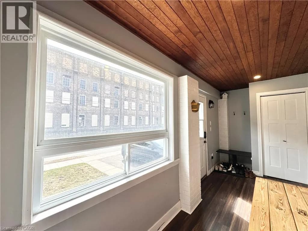 280 DOURO Street — photo 4 of 43