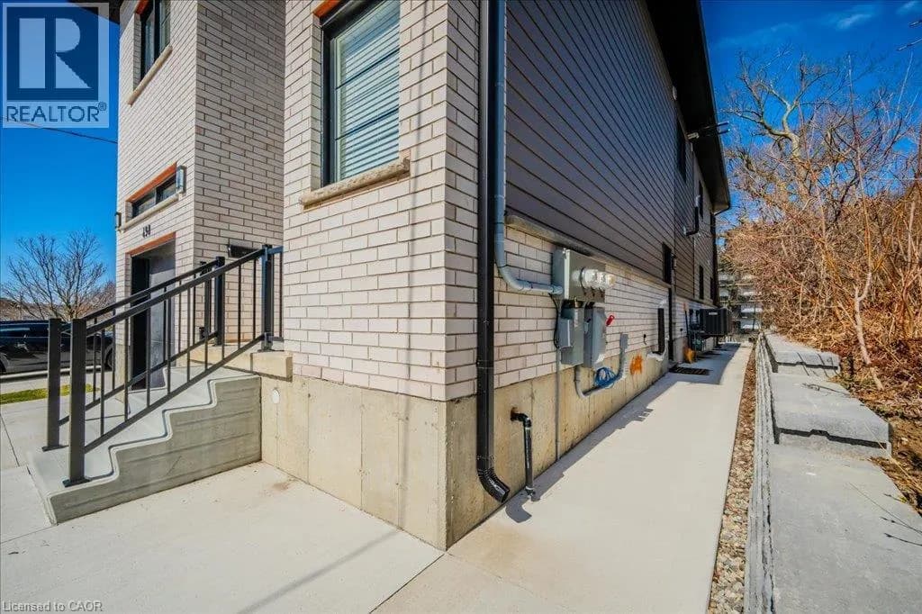 498 KARN Street — photo 3 of 23
