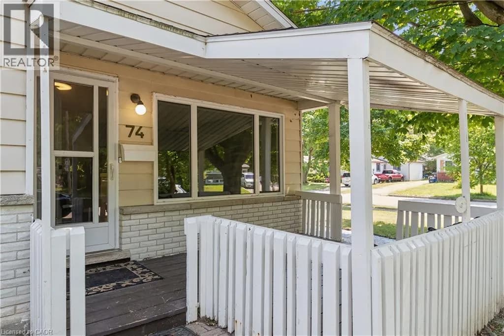 74 HELENE Crescent — photo 2 of 27