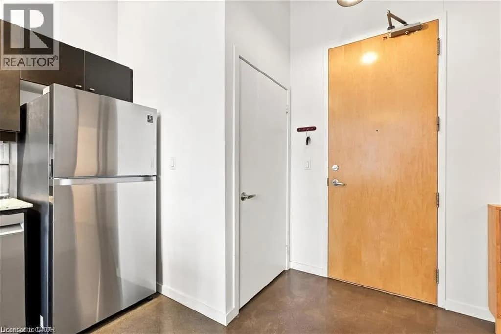 410 KING Street W Unit# 408 — photo 3 of 32