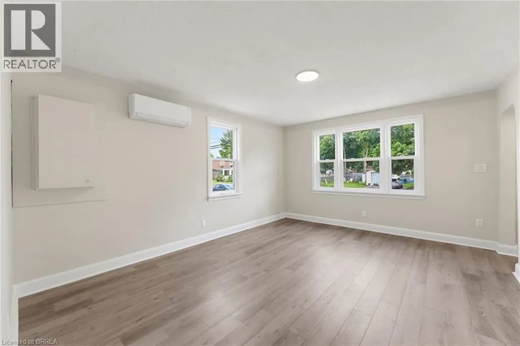 52 BURWELL Street — photo 4 of 24