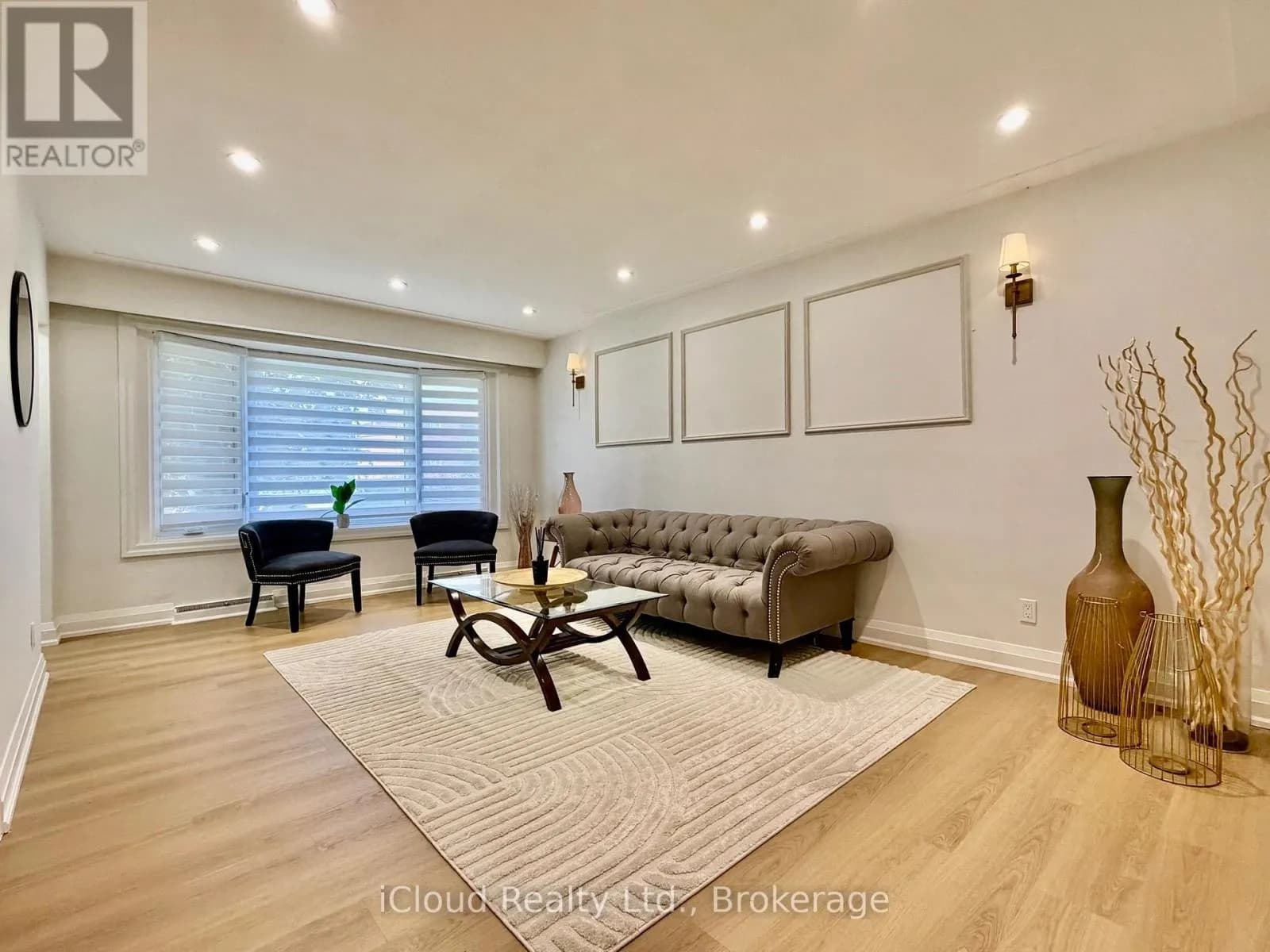 119 DIXON STREET — photo 4 of 36