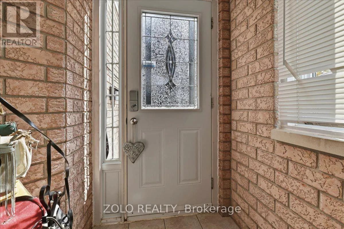 401 HIDDEN CREEK DRIVE — photo 5 of 43