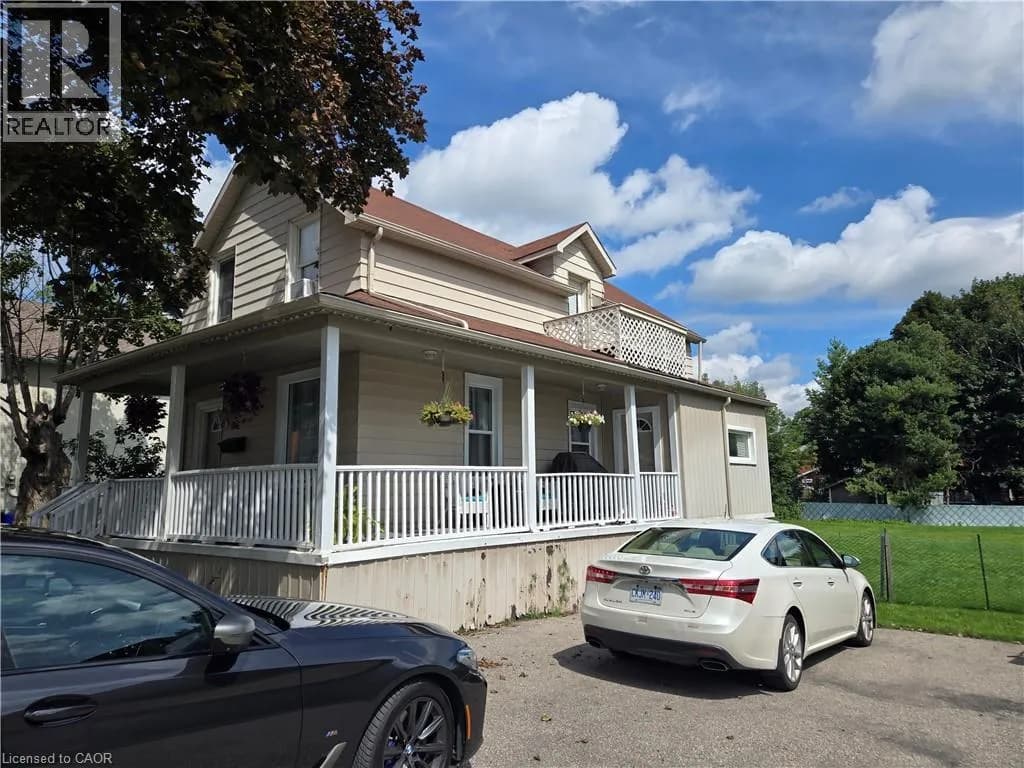 841 DUKE Street — photo 2 of 4
