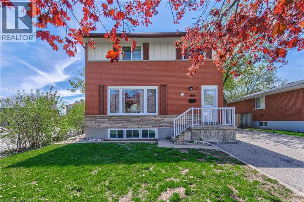 37 GOTTSCHEER Court — photo 2 of 32