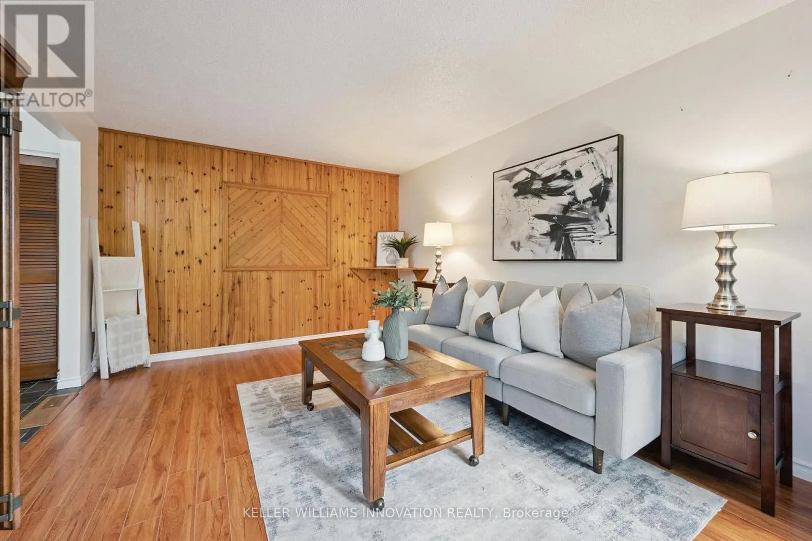 128 BRIAR KNOLL DRIVE — photo 4 of 45
