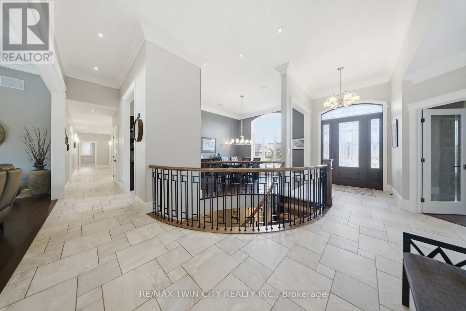 29 WALLACE COURT — photo 5 of 41
