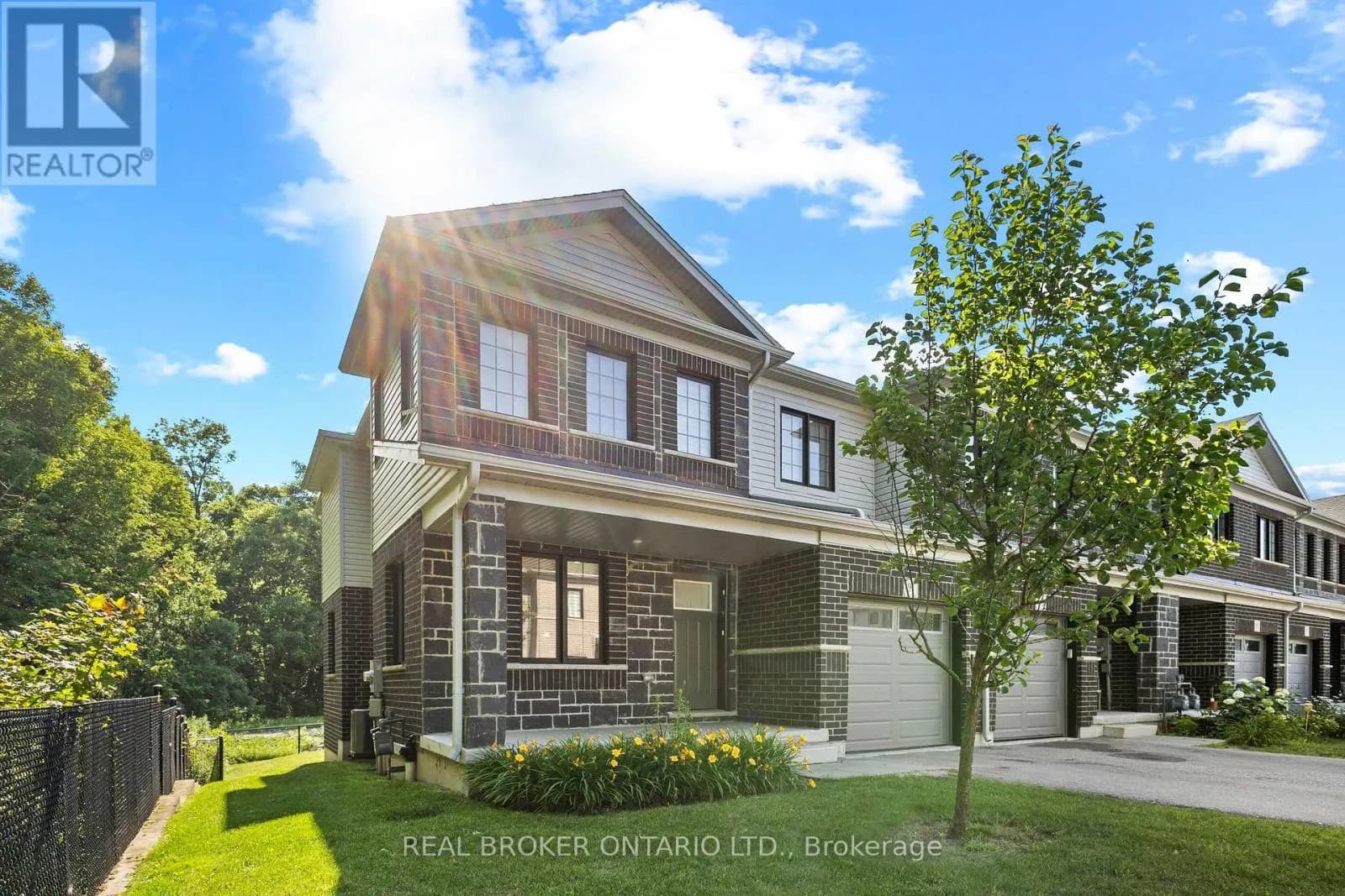 91 WOODEDGE CIRCLE — photo 1 of 36