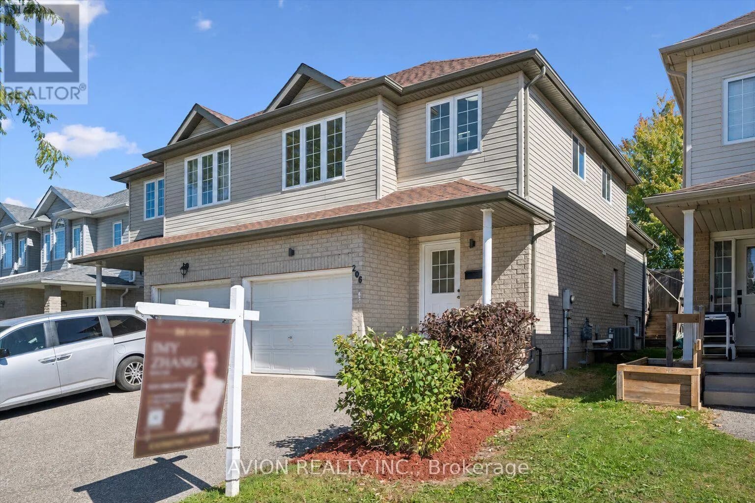 206 BUTTERCUP COURT — photo 3 of 42