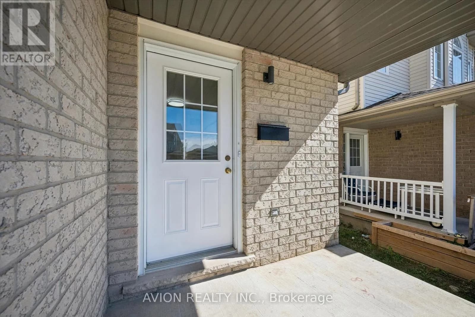 206 BUTTERCUP COURT — photo 4 of 42