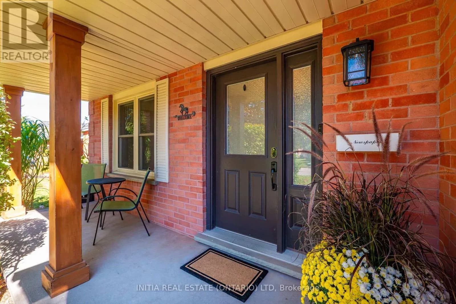 10 HANDORF DRIVE — photo 3 of 24
