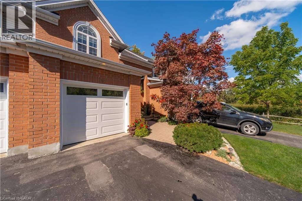 437 BEAVER CREEK Road — photo 4 of 49