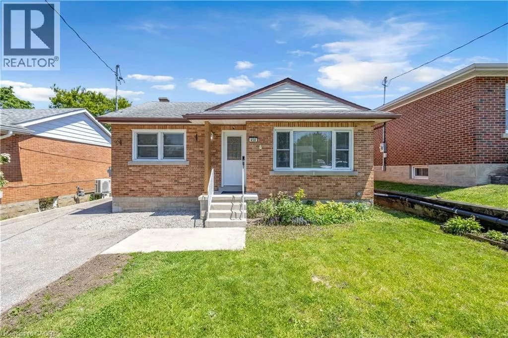 450 HIGHLAND Road E — photo 1 of 42