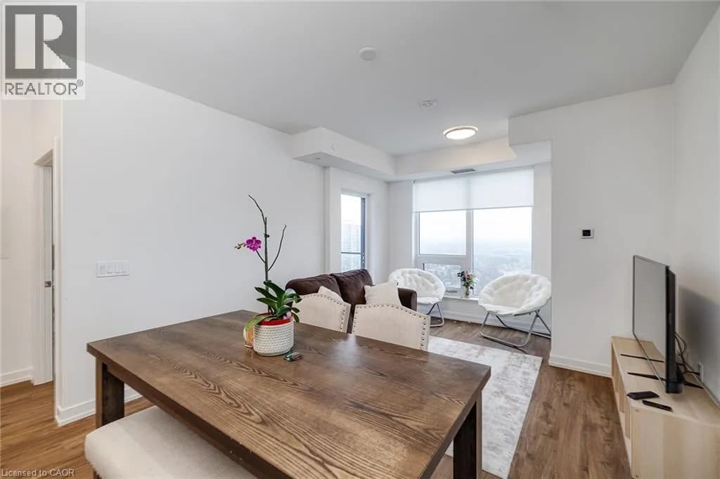 15 WELLINGTON Street S Unit# 1909 — photo 4 of 37