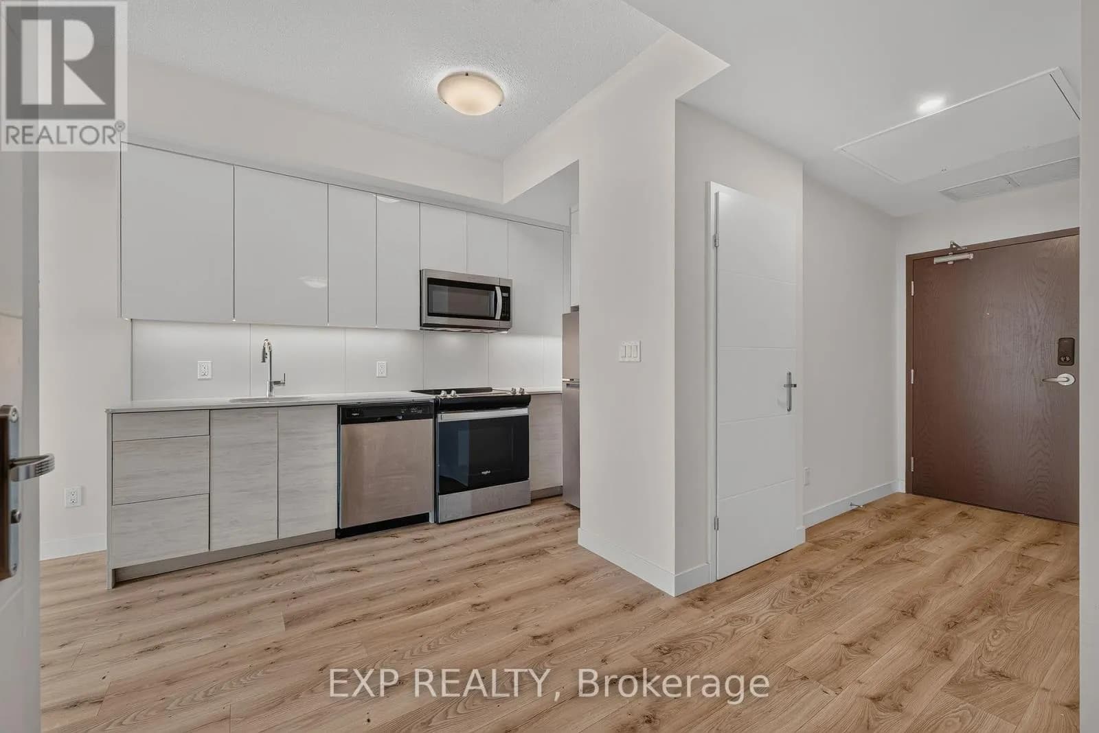 611 - 60 FREDERICK STREET — photo 2 of 20