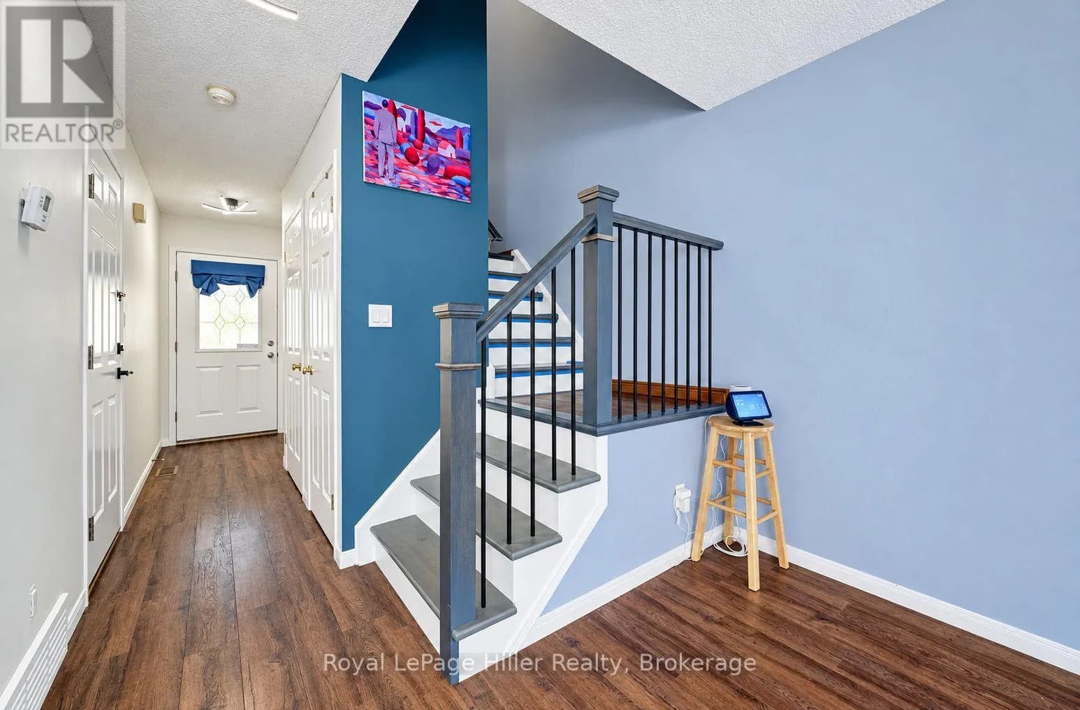 162 ATHLONE CRESCENT — photo 4 of 32
