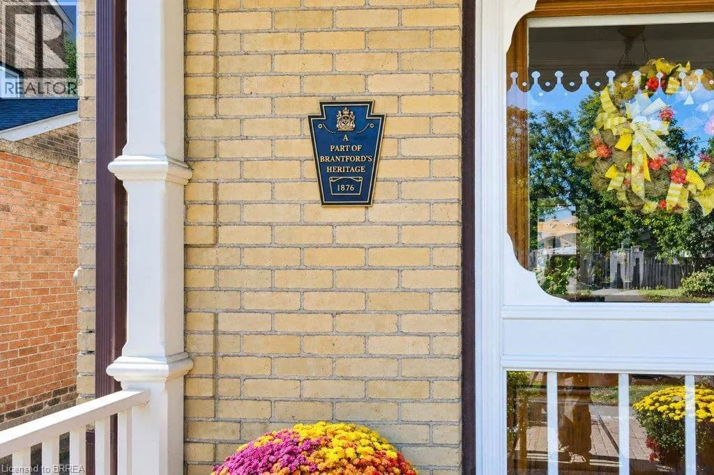 72 ALBION Street — photo 3 of 28